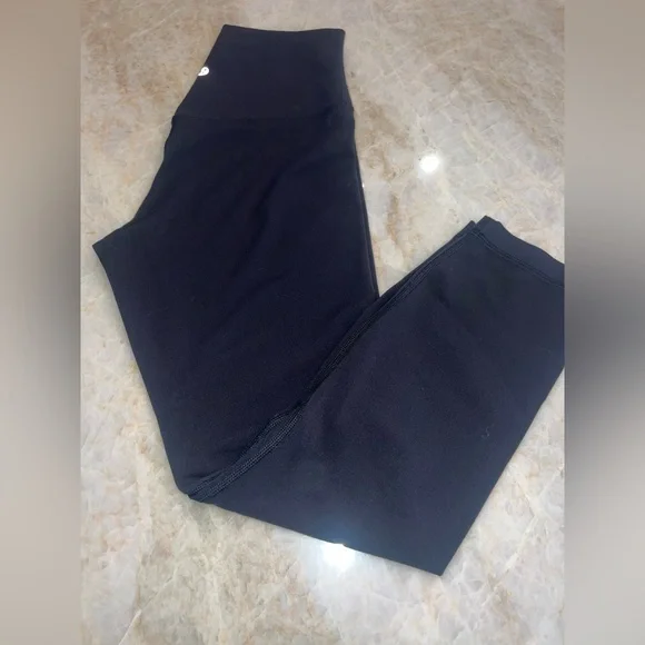 Lululemon High-Waisted Black Leggings Align 23” for Women - Picture 7 of 9